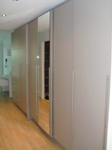 Großzügiger Stauraum in Wohnung auf Zeit München Ost