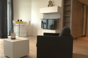 Wohnzimmer in möblierter Wohnung