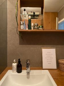 Hochwertig gearbeiteter Waschtisch