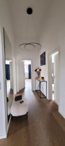 Flur in möblierter Wohnung in München West